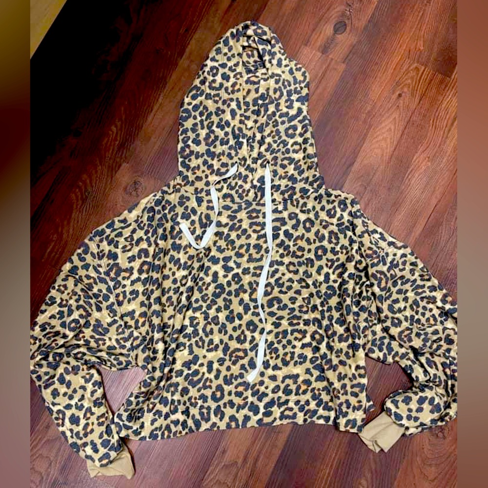 Leopard print cropped hoodie. Lightweight. small.